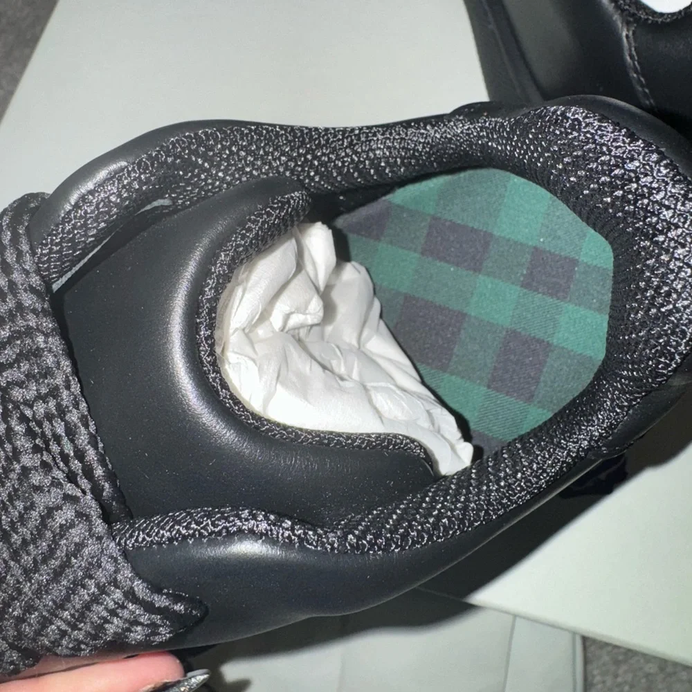 Burberry Low Top Trainer! - Picture 6 of 6